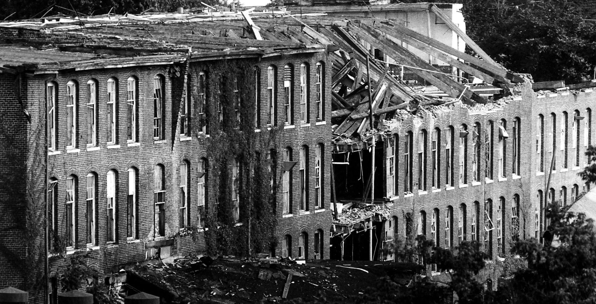 1982-08-24 Cotton Mill